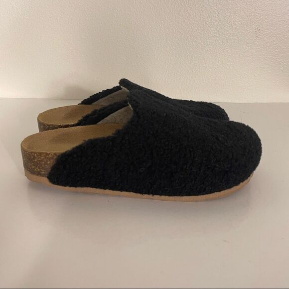 Garnet Hill Black Furry Top Slip On Slide Clog Shoes - Picture 1 of 9